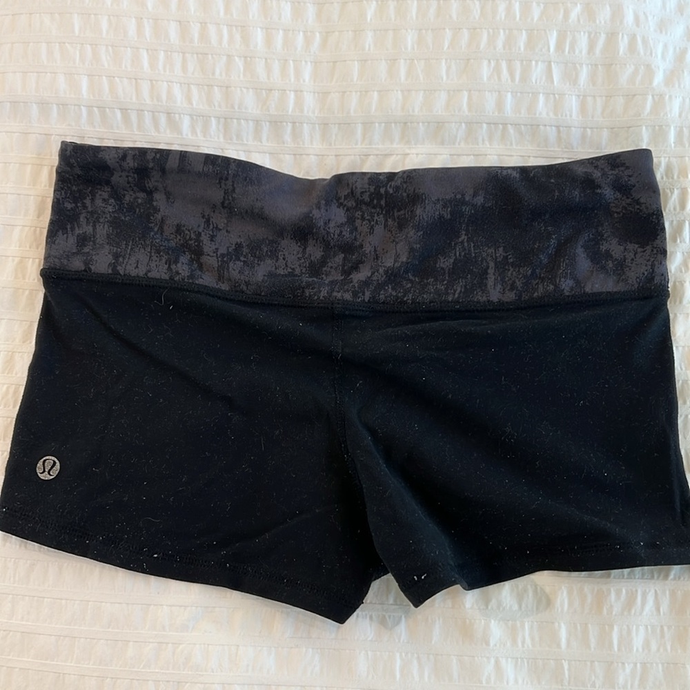 Lululemon Mini Short - Picture 4 of 4
